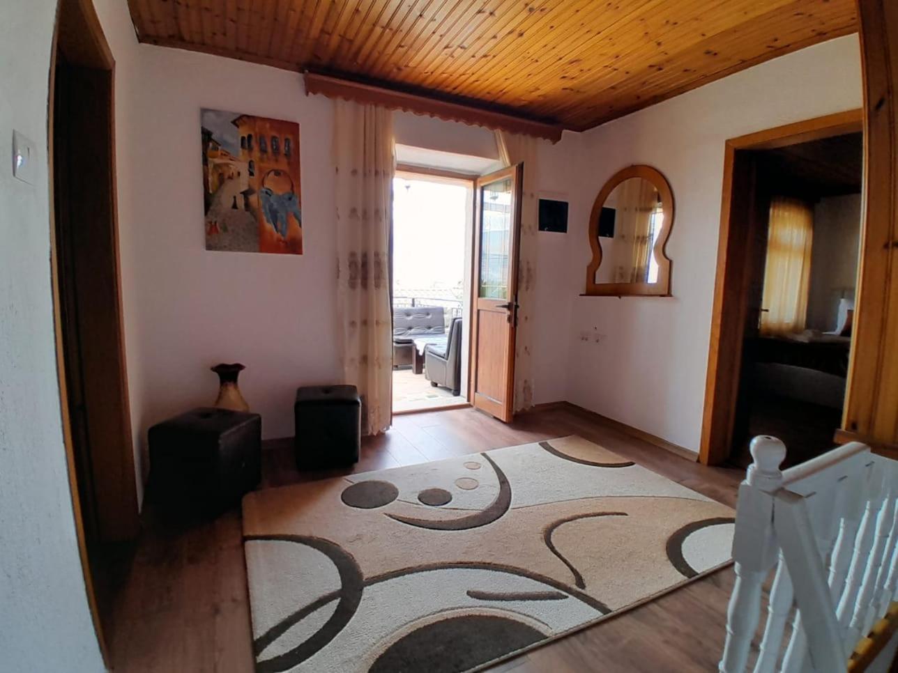 Guest House Ejona Αργυρόκαστρο Εξωτερικό φωτογραφία
