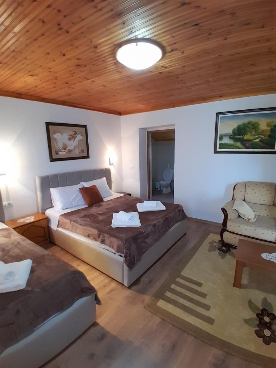 Guest House Ejona Αργυρόκαστρο Εξωτερικό φωτογραφία
